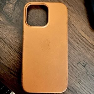 Apple iPhone 13 Pro Golden Brown Leather Case with MagSafe